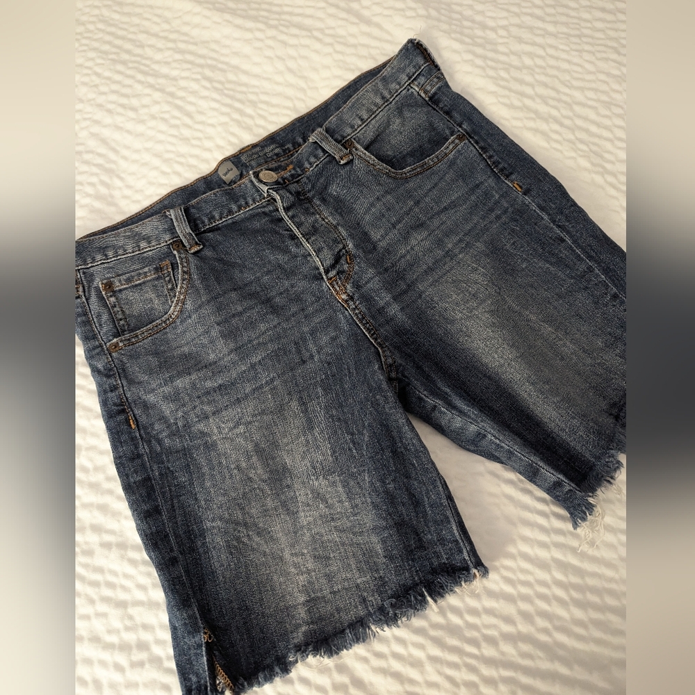 Mossimo Denim Shorts, Cut Off Bermuda Length Boyfriend Fit Denim Shorts Size 10 - Picture 2 of 6